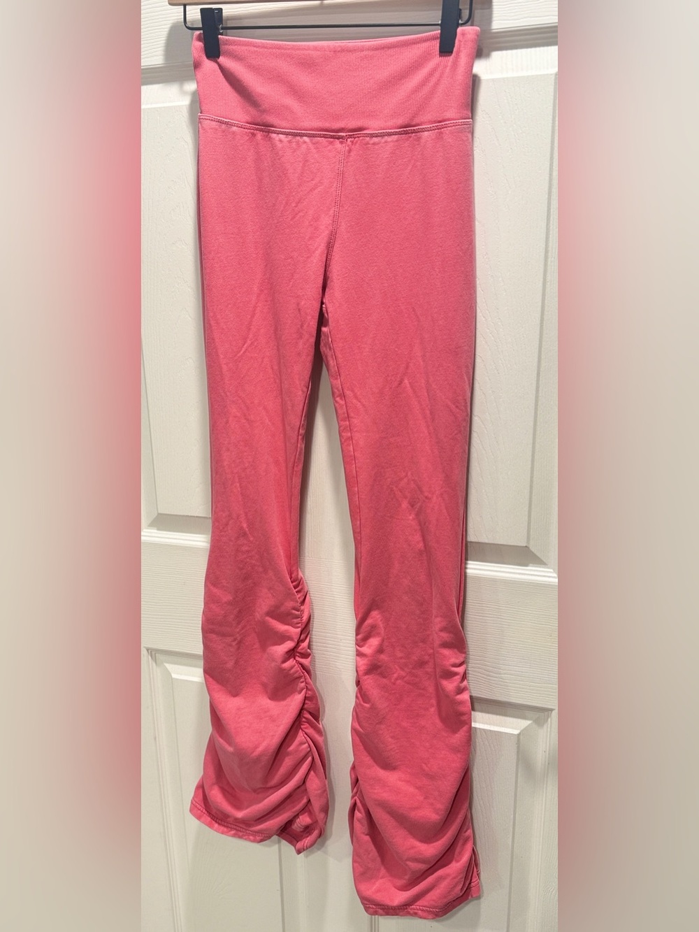 Out From Under Ruched Flare Leggings Pink Size Medium Urban Outfitters Y2K - Picture 4 of 10